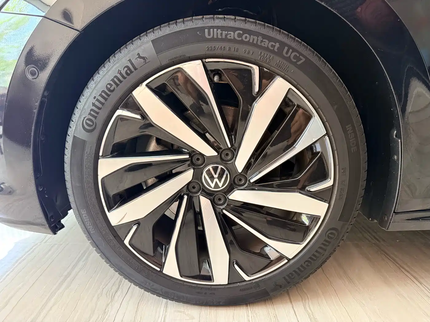 Volkswagen Passat 2023 330TSI Luxury Edition фото 21
