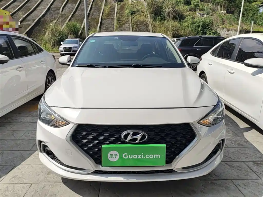 Hyundai Elantra 2018 1.6L Automatic Pleasing Edition GL China VI фото 3