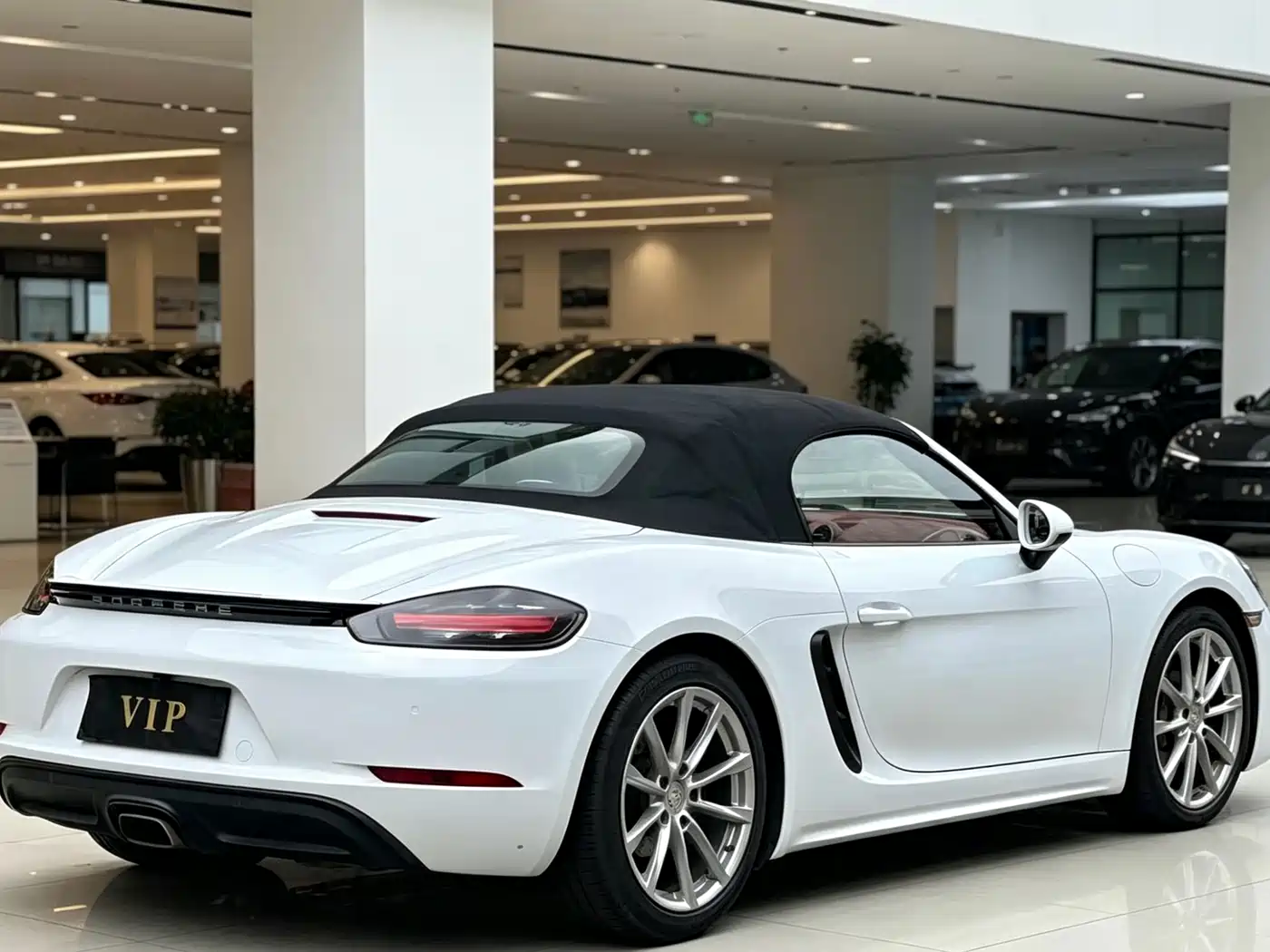 Porsche 718 2018 Boxster 2.0T фото 9