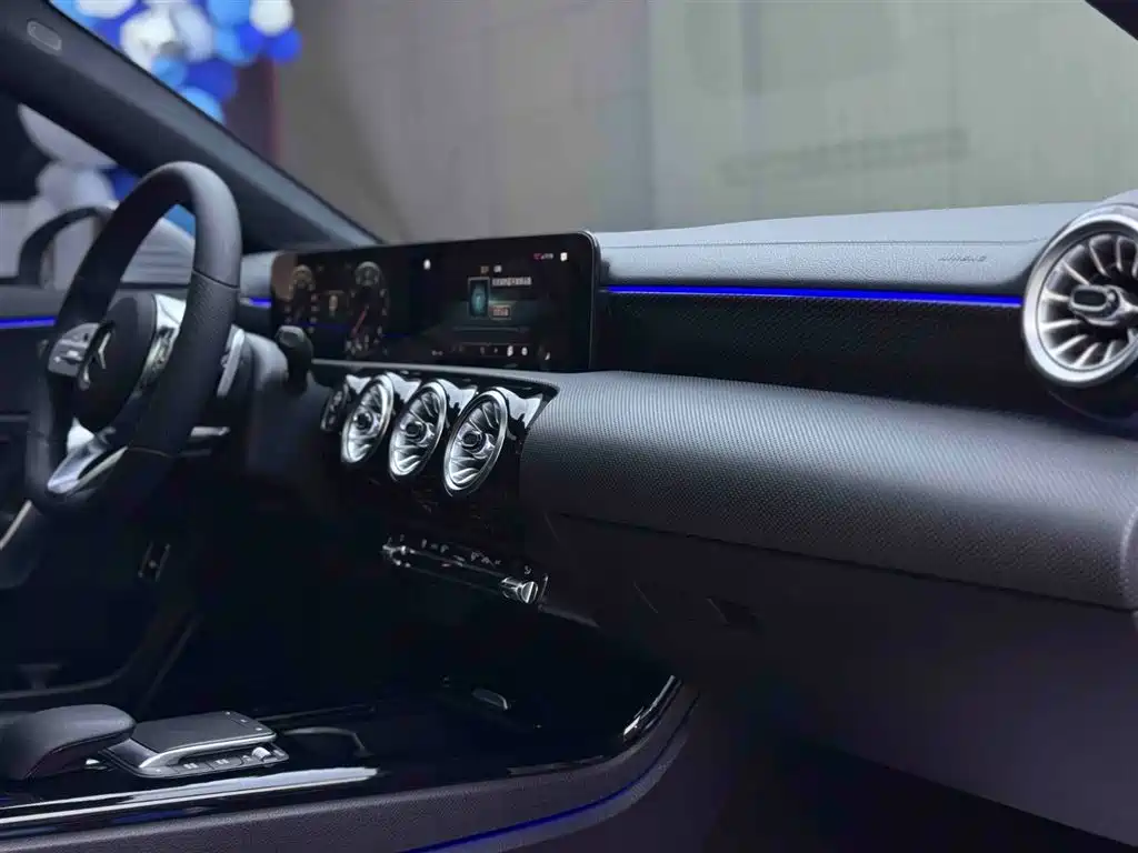Mercedes-Benz A-Class 2022 A 200 L Sport Sedan Style фото 14