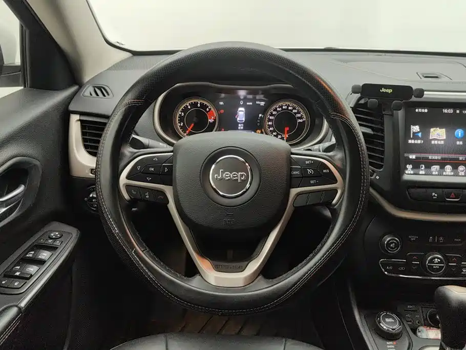 Jeep Cherokee 2018 2017 2.4L Professional Smart Edition