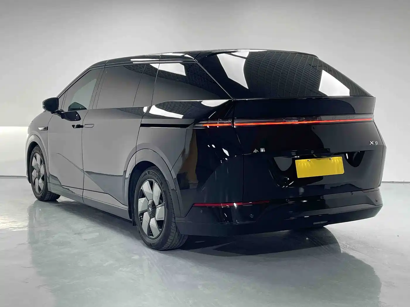 XIAOPENG X9