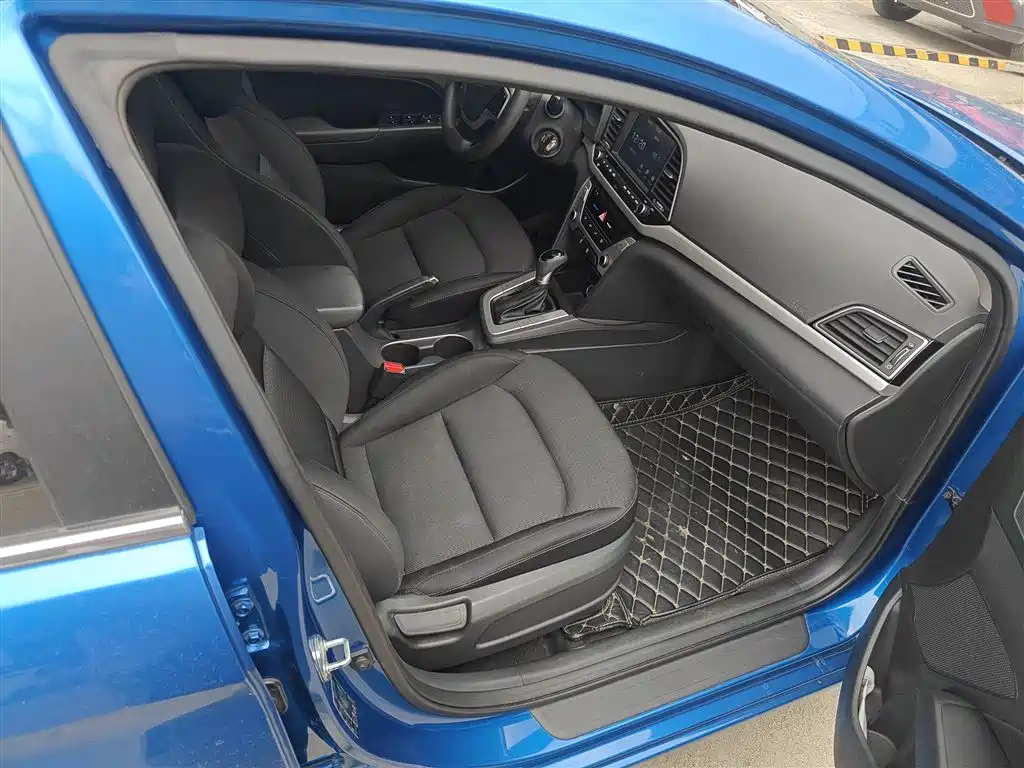 Hyundai Elantra 2016 Model 1.6L Automatic Smart Elite фото 25