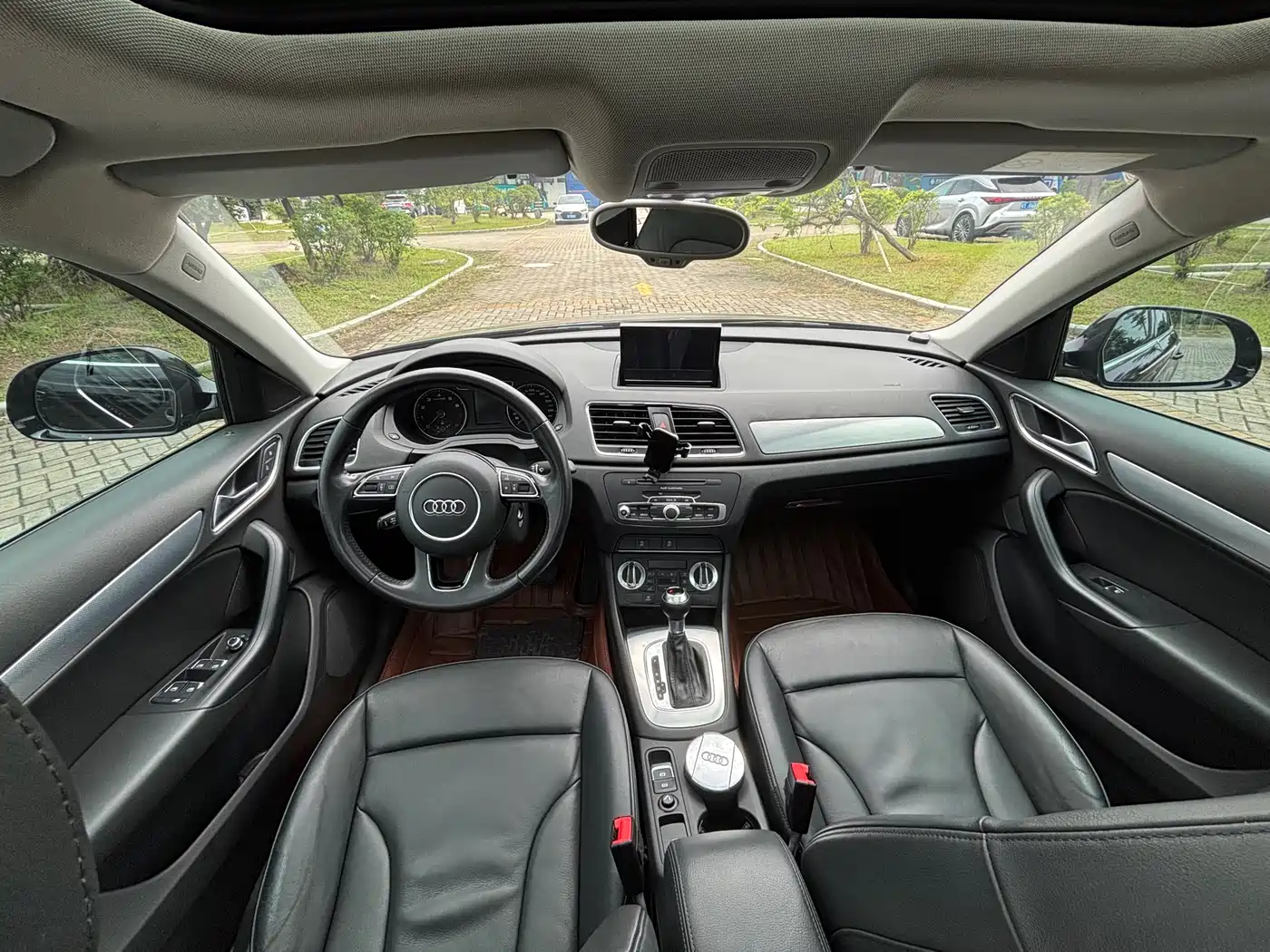 Audi Q3 2015 30 TFSI Comfort фото 10