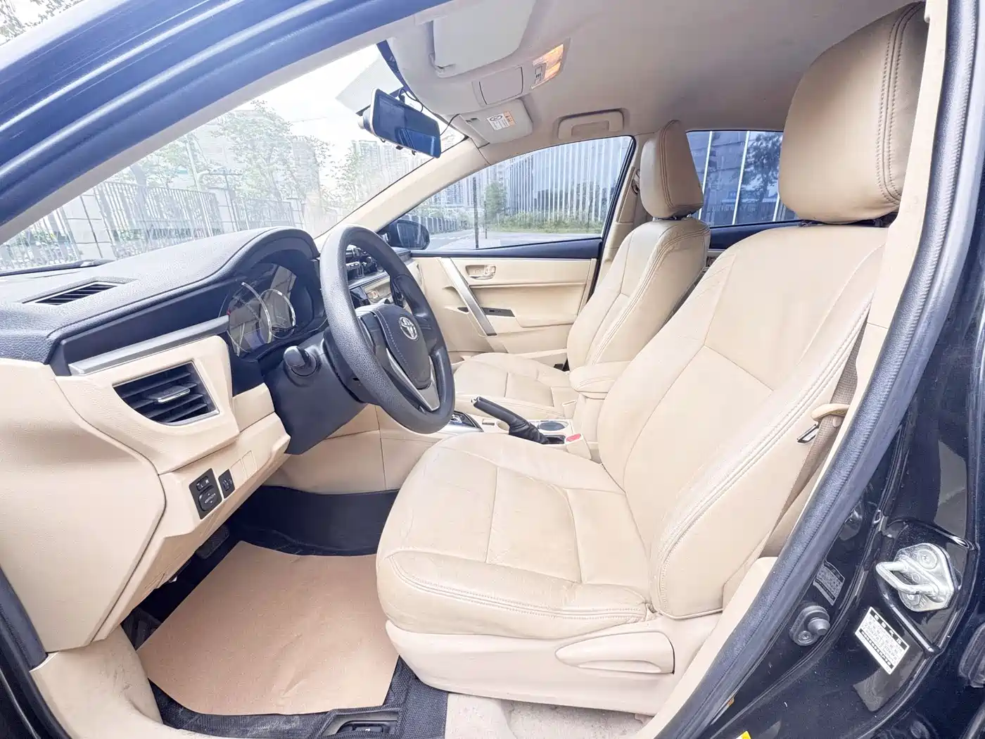 Toyota Corolla 2014 1.6L CVT GL фото 4