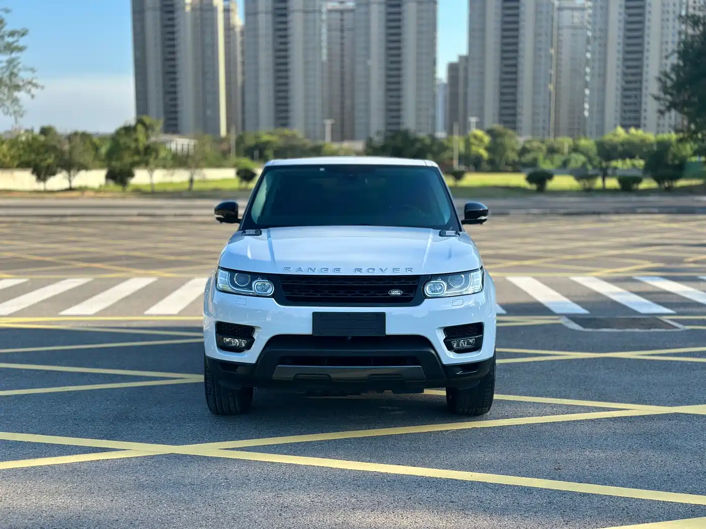 Land Rover Range Rover Sport 2016 Model 3.0 SC V6 HSE фото 2