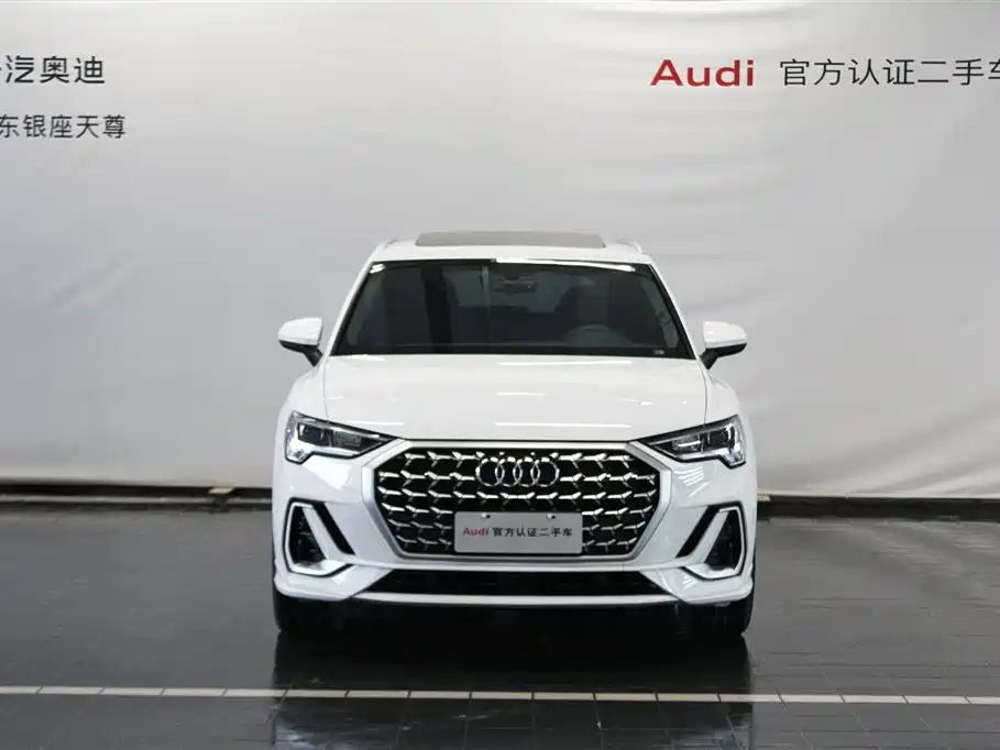 Audi Q3 2024 40 TFSI Fashion Sport фото 2