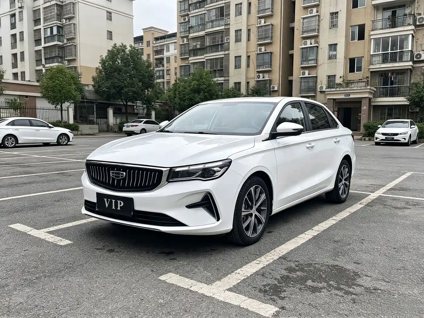 Photo 1 - Geely Emgrand