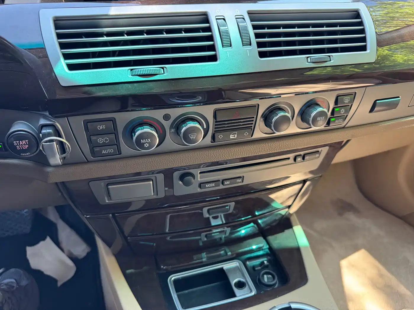 BMW 7 Series 2005 Model 740Li фото 15