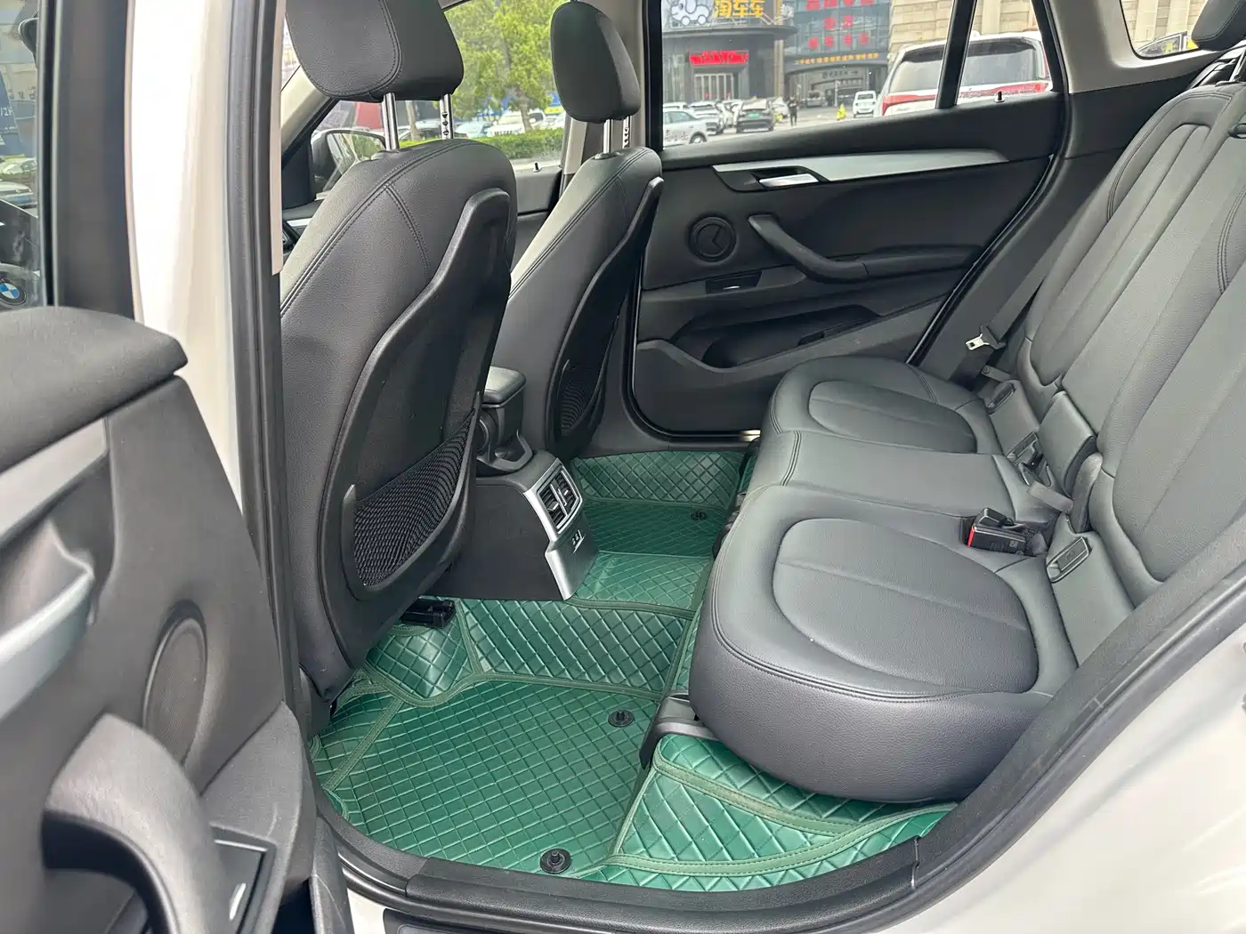 BMW X1 2019 sDrive20Li Leading Model фото 9