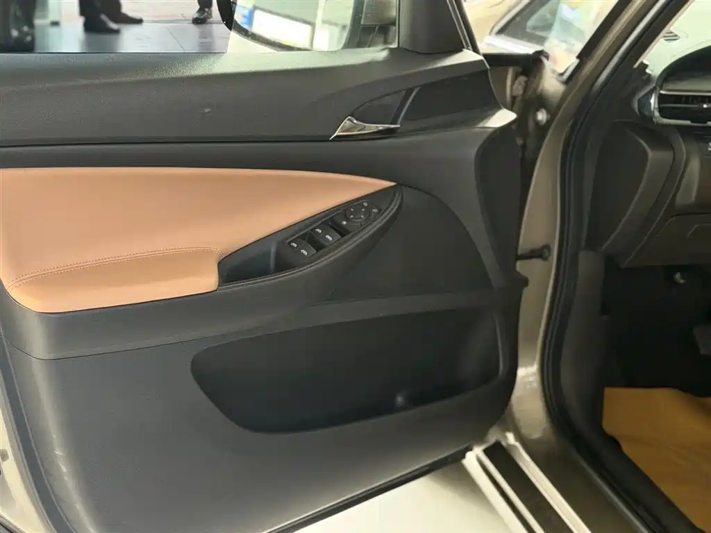 Buick GL6 2021 323T Mild Hybrid Connected Luxury фото 19