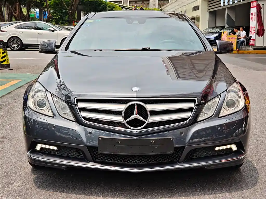 Mercedes-Benz E-Class (Import) 2010 E 260 CGI Coupe фото 2
