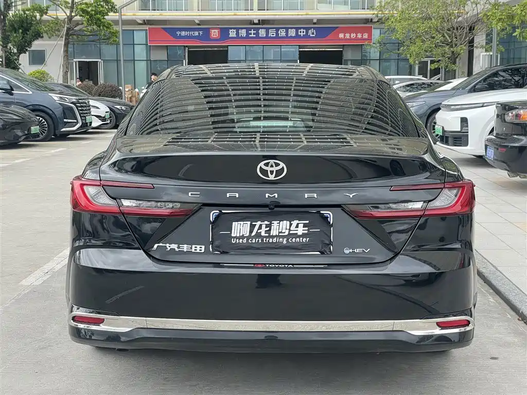Photo 6 - Toyota Camry