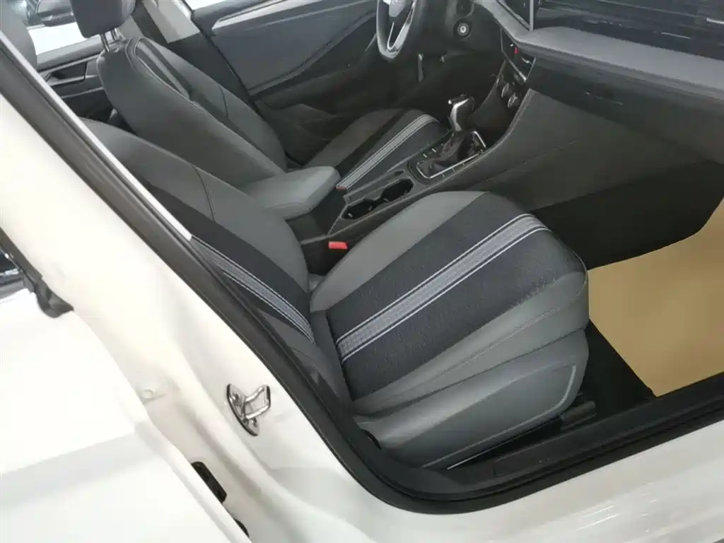 Volkswagen Sagitar 2024 200TSI DSG Flying Edition фото 25