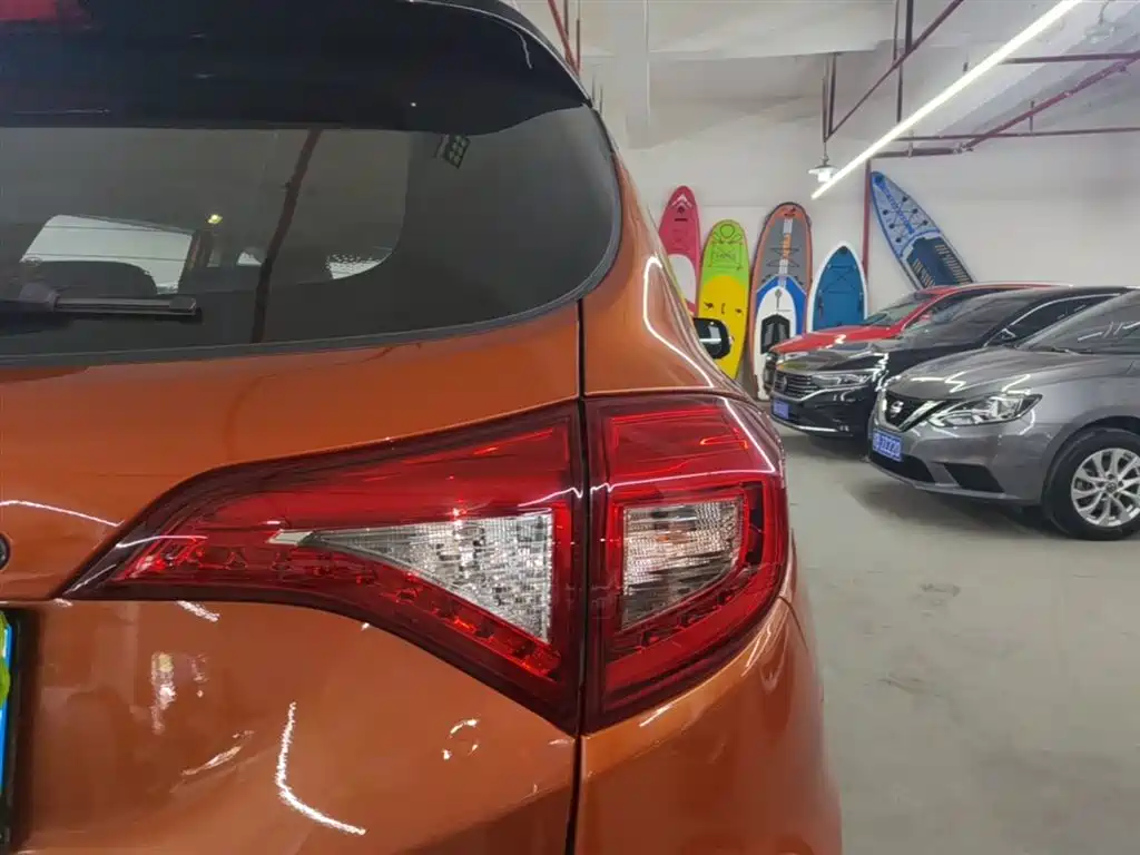 BYD Song 2016 2.0TID Automatic Premium фото 8