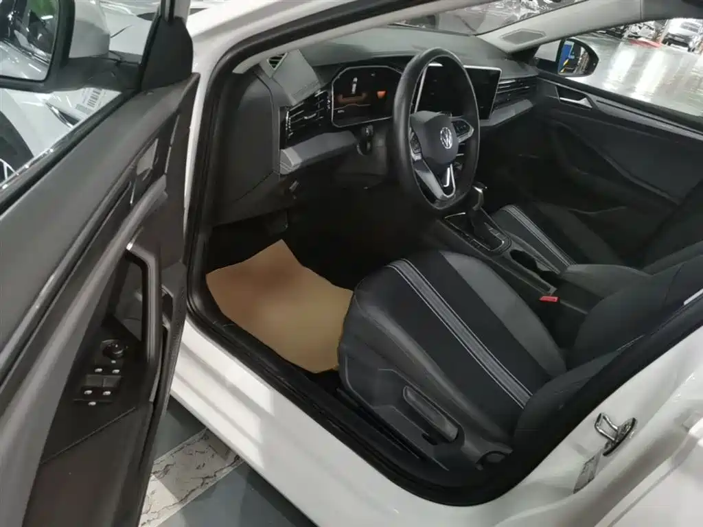 Volkswagen Sagitar 2024 200TSI DSG Flying Edition фото 16