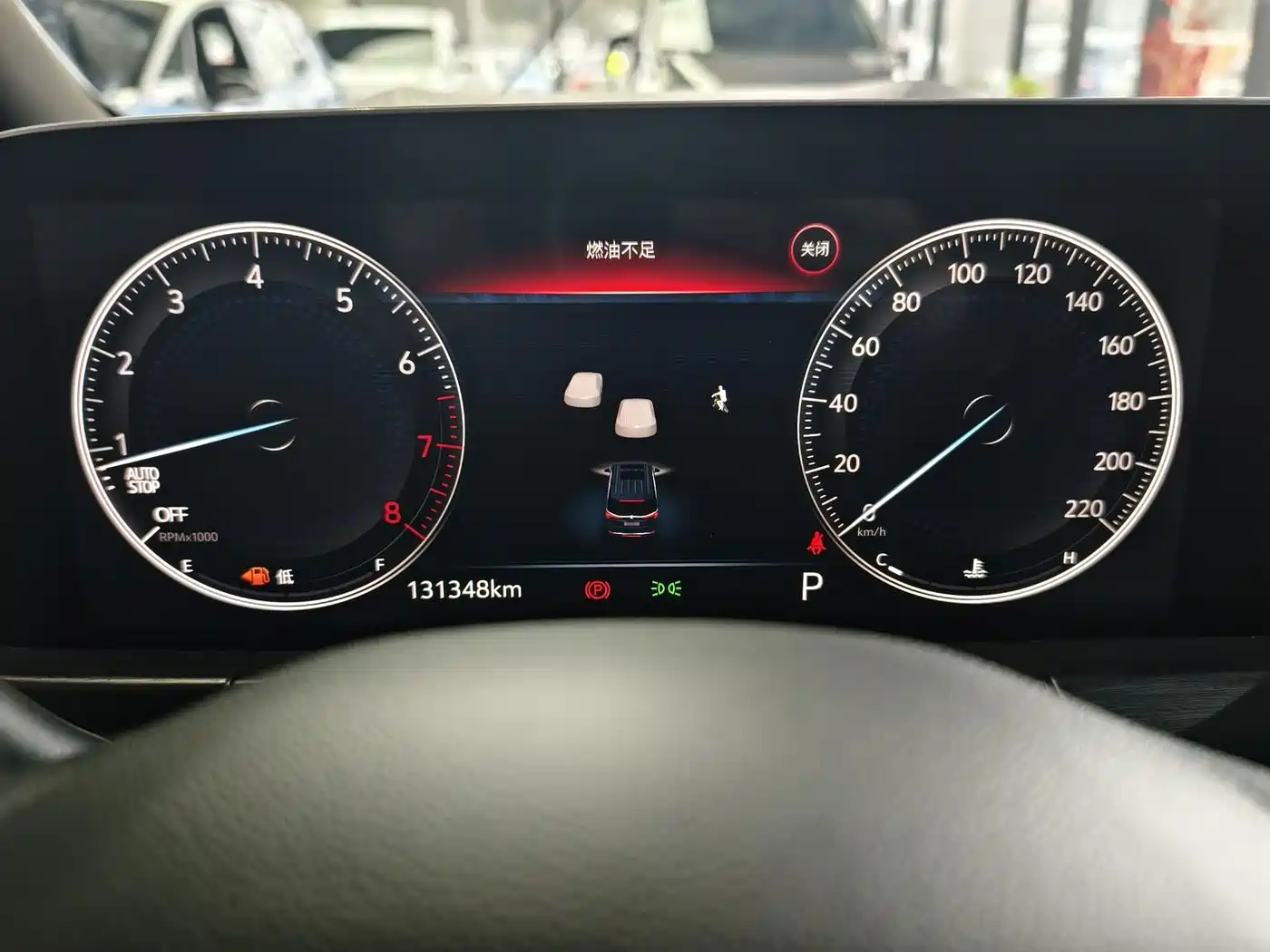 Фото 9 - Buick GL8