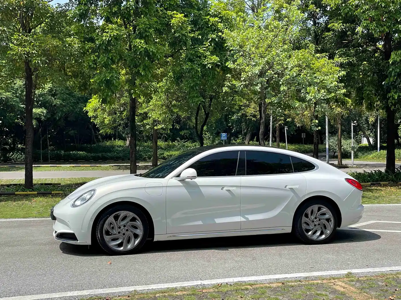 Ora Lightning Cat 2023 2022 555km Premium Edition