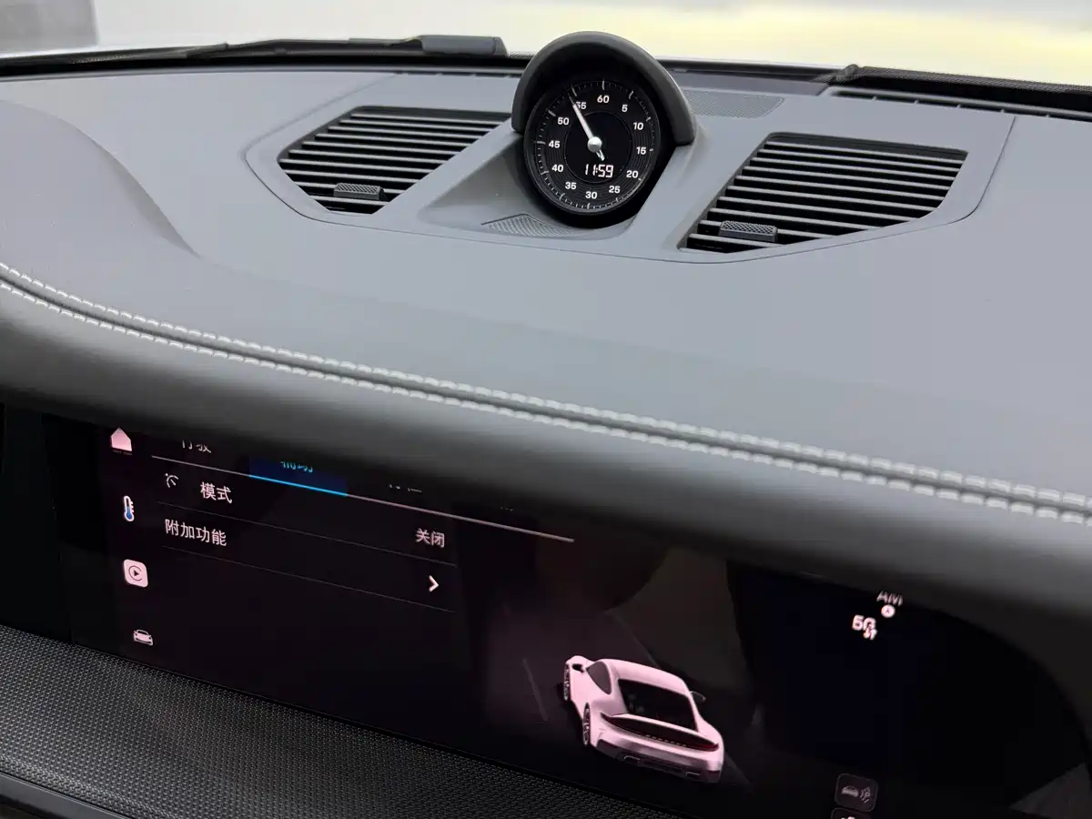 Porsche 911 2025 Carrera 3.0T фото 10