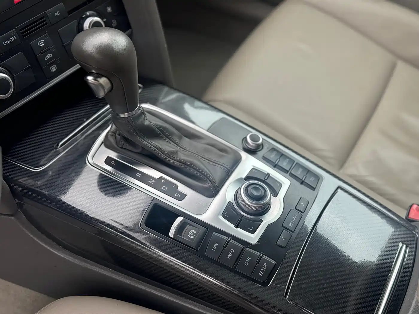 Audi A6L 2011 Model 2.0 TFSI Auto Standard фото 11