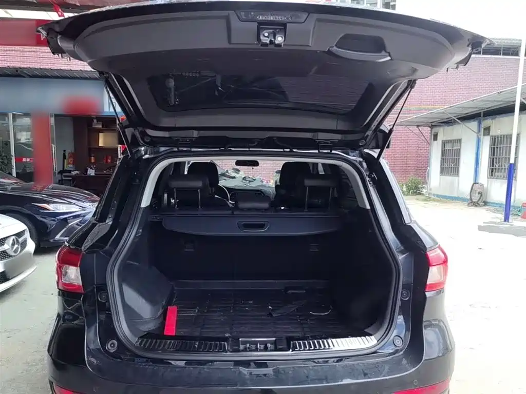 GAC Trumpchi Trumpchi GS4 2017 235T Automatic 2WD Luxury Smart Connected Edition фото 19