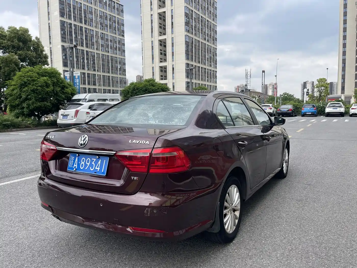 Volkswagen Lavida 2013 Facelift 1.4TSI DSG Luxury фото 7
