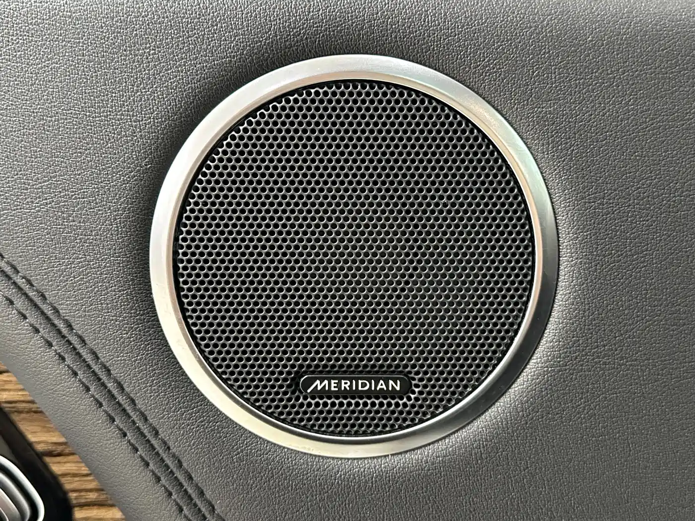 Land Rover Range Rover 2019 3.0 SC V6 Golden Age Edition фото 16