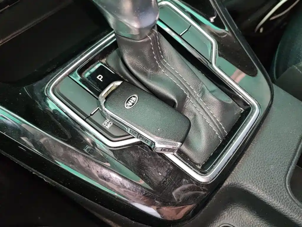 Kia Sportage 2019 2.0L Automatic Smart Luxury Edition фото 9