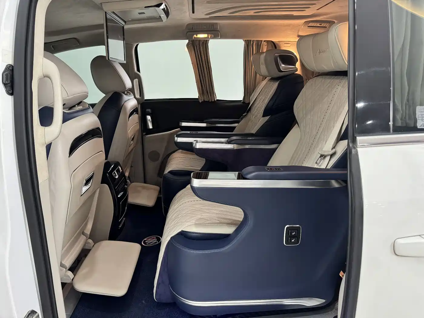 Buick GL8 2022 Land Business Class 652T Comfort фото 5