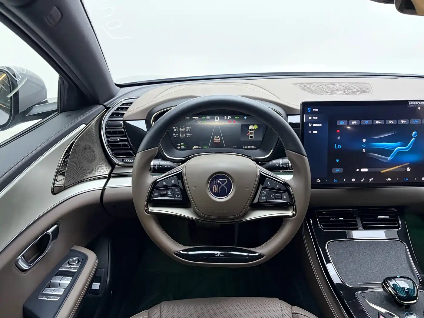 BYD Han 2025 DM-i Smart Drive Edition 125KM Elite фото 15