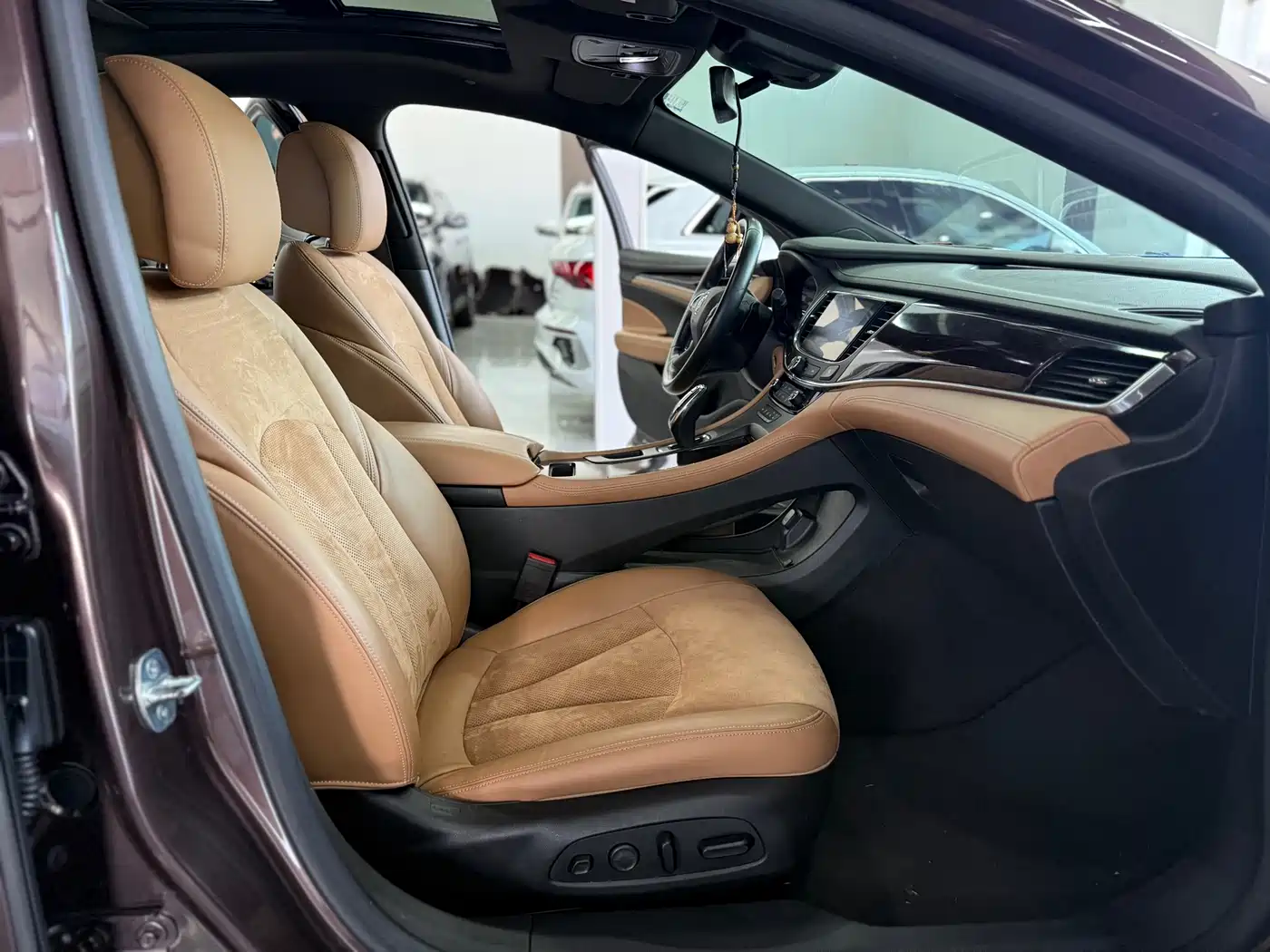Buick LaCrosse 2016 20T Luxury фото 22