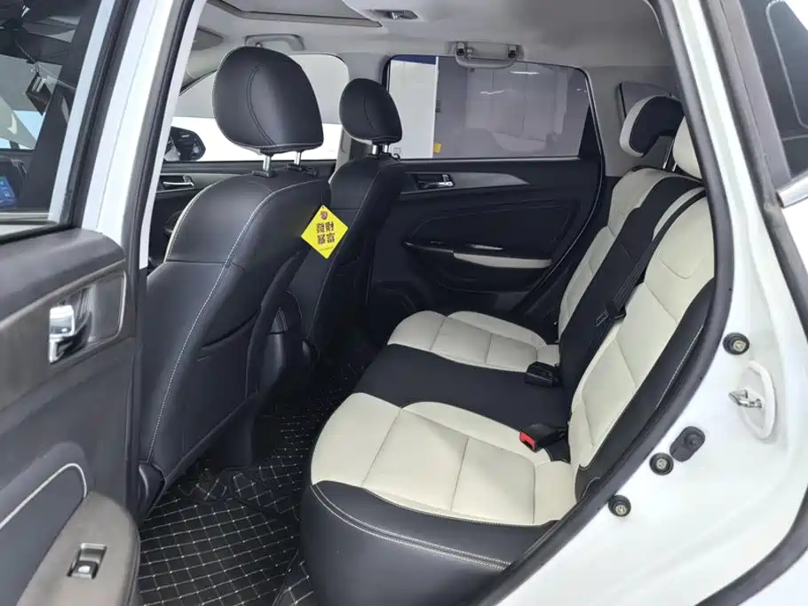 Changan CS35 2017 2017 1.6L Auto Luxury