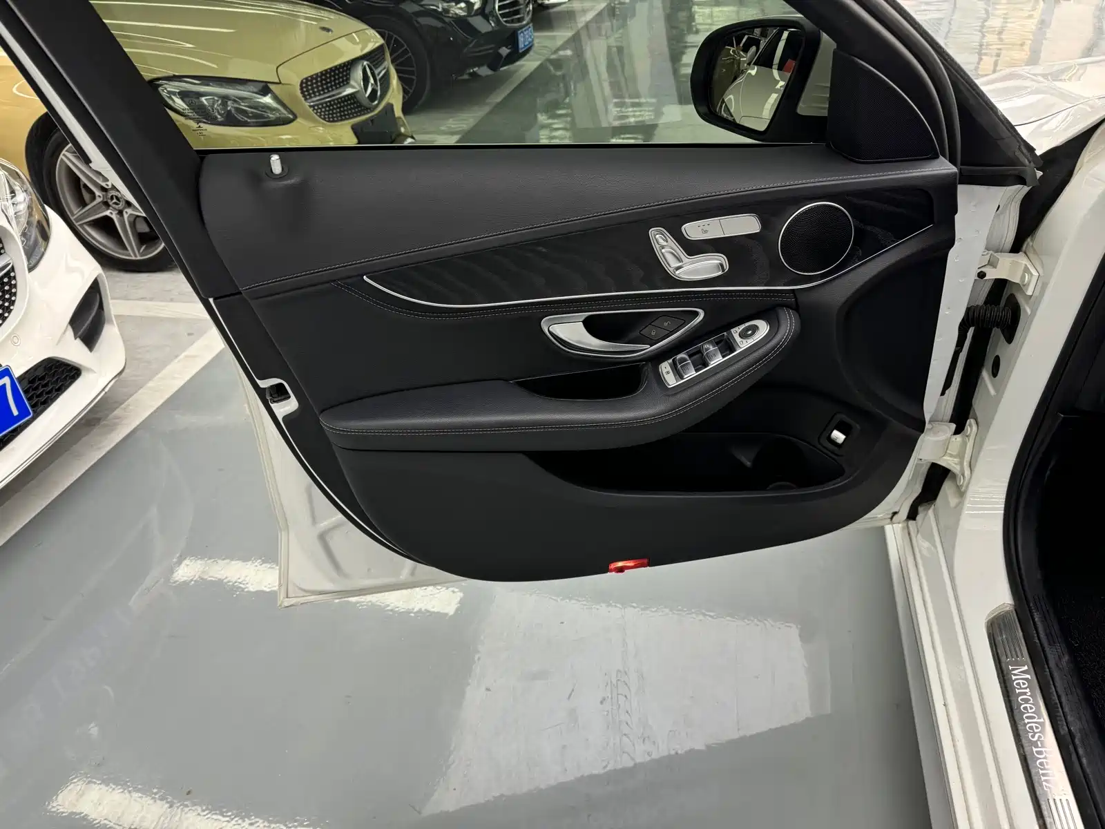 Фото 6 - Mercedes-Benz C-Class