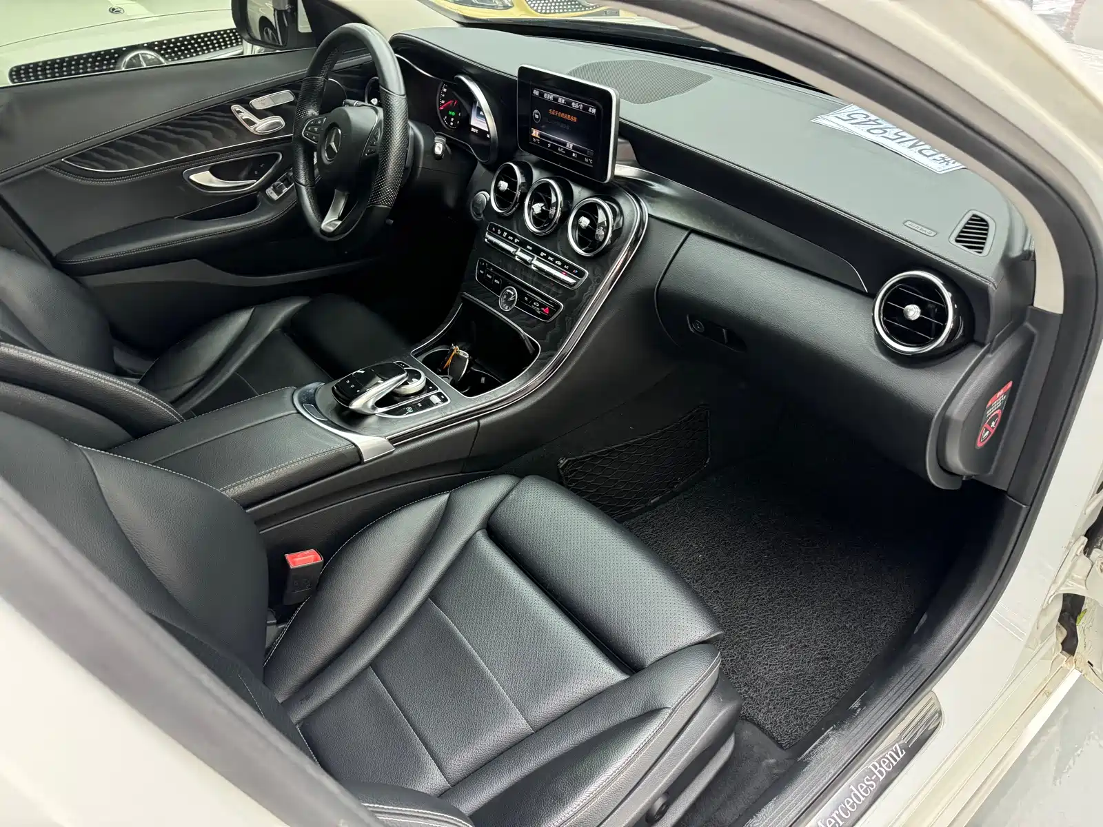 Фото 11 - Mercedes-Benz C-Class