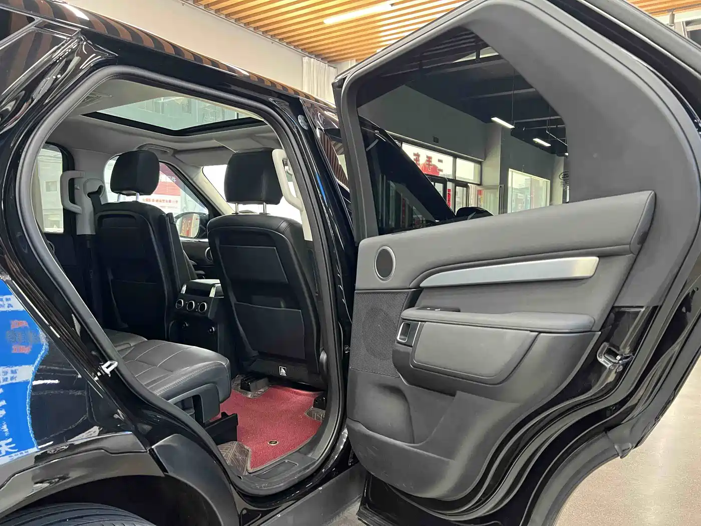 Land Rover Discovery 2020 2.0T 30th Anniversary Special Edition фото 12