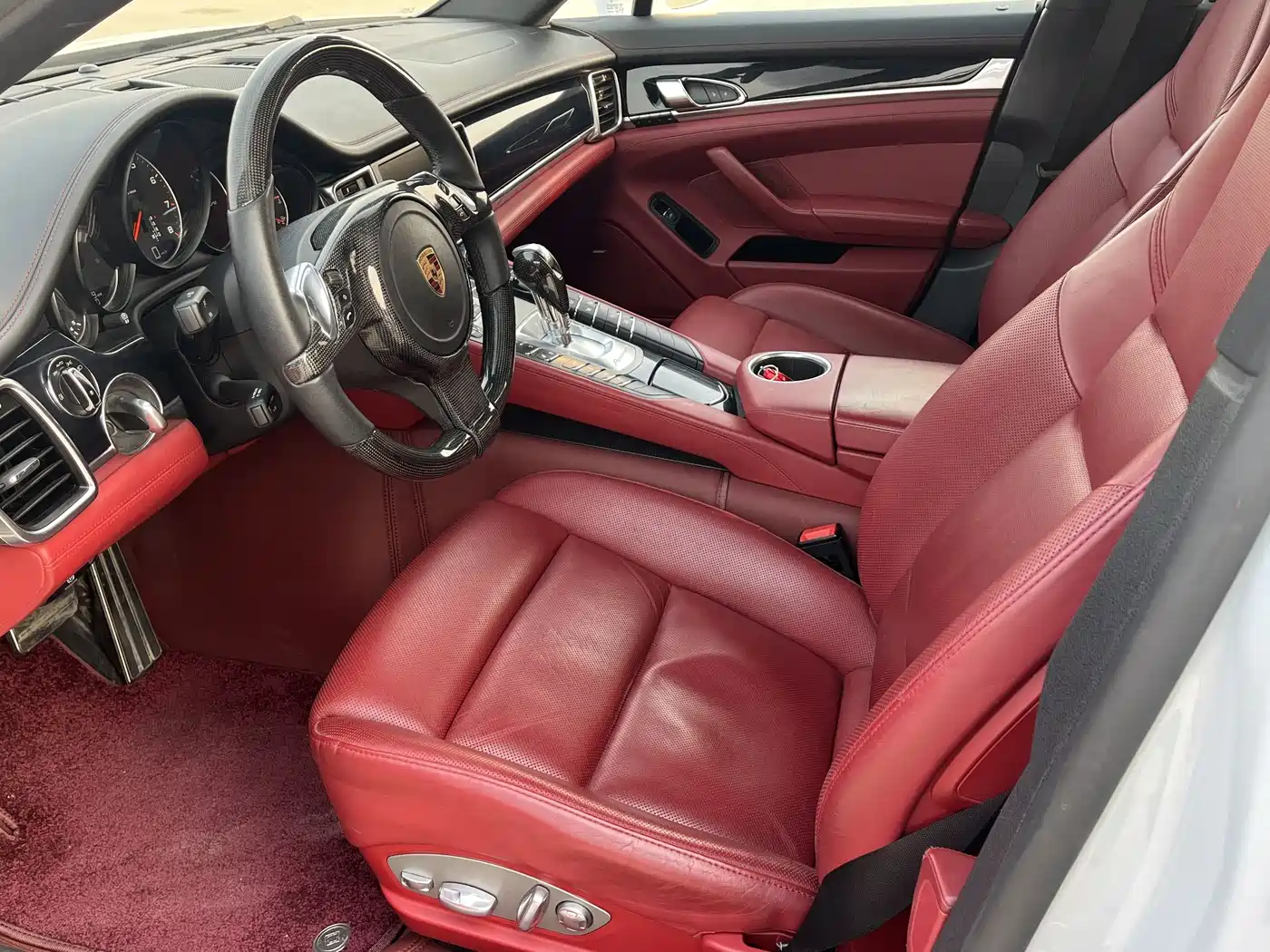 Porsche Panamera 2016 Panamera Executive Edition 3.0T фото 31