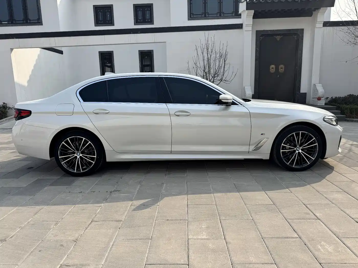 BMW 5 Series 2022 530Li Leading M Sport Package фото 4