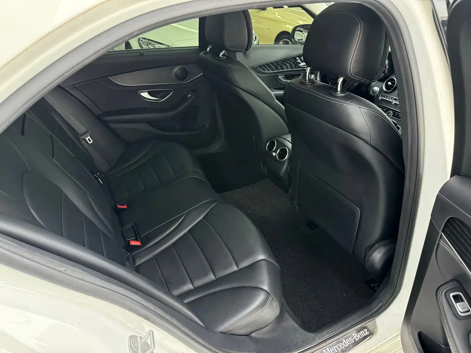 Фото 9 - Mercedes-Benz C-Class