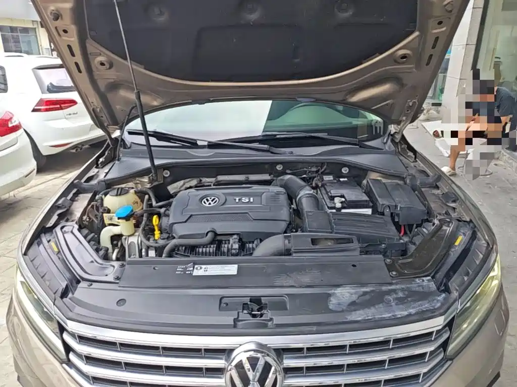 Фото 20 - Volkswagen Passat