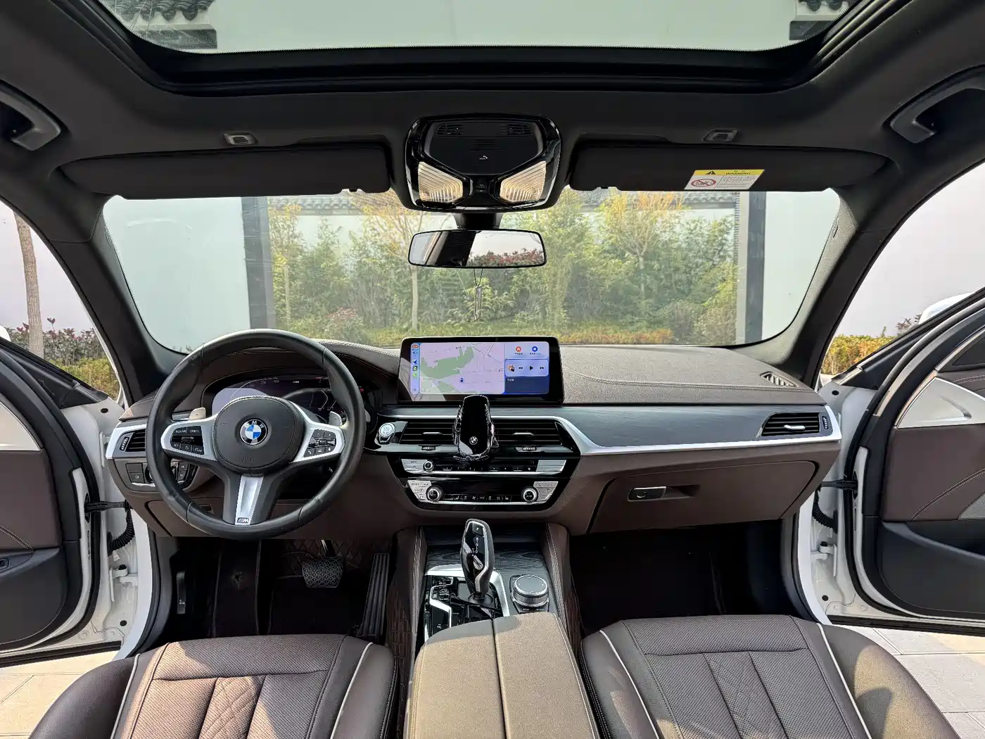 BMW 5 Series 2022 530Li Leading M Sport Package фото 10