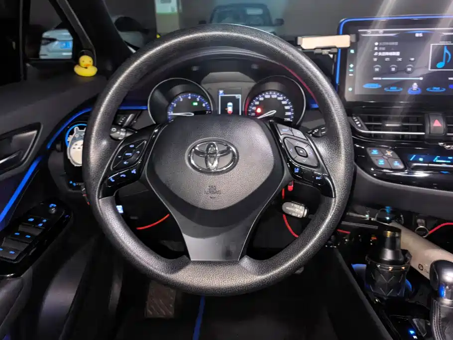 Photo 15 - Toyota C-HR