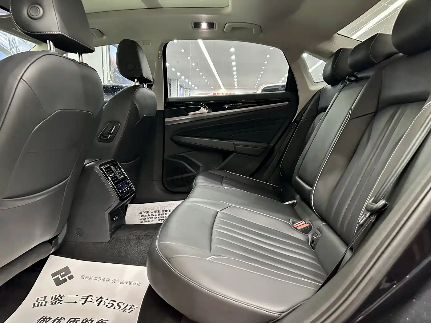 Volkswagen Passat 2023 330TSI Elite Edition фото 19