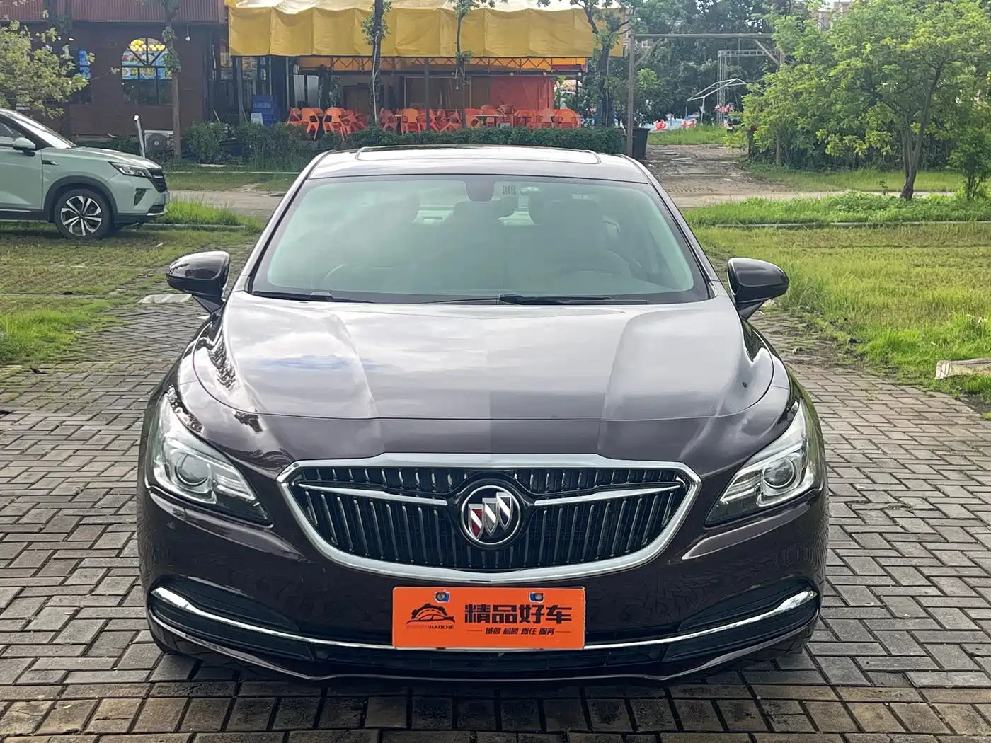 Фото 2 - Buick LaCrosse