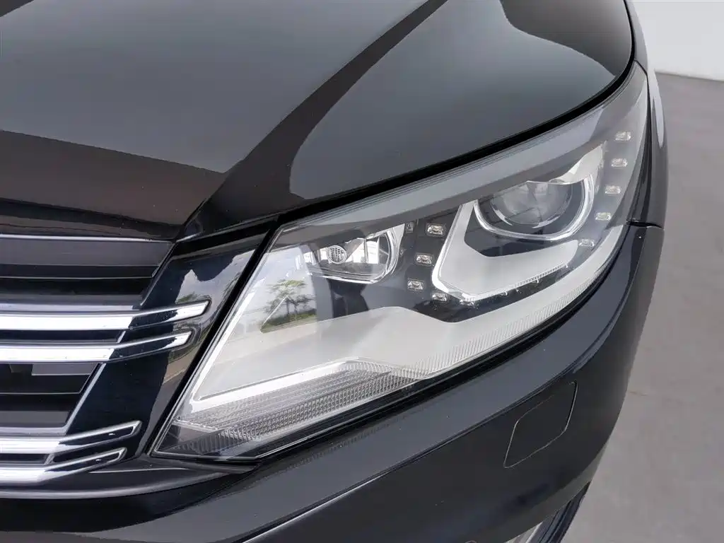 Volkswagen Tiguan 2013 2.0TSI Automatic AWD Flagship Edition фото 7
