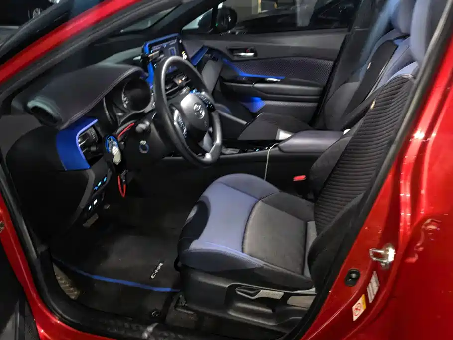 Photo 9 - Toyota C-HR