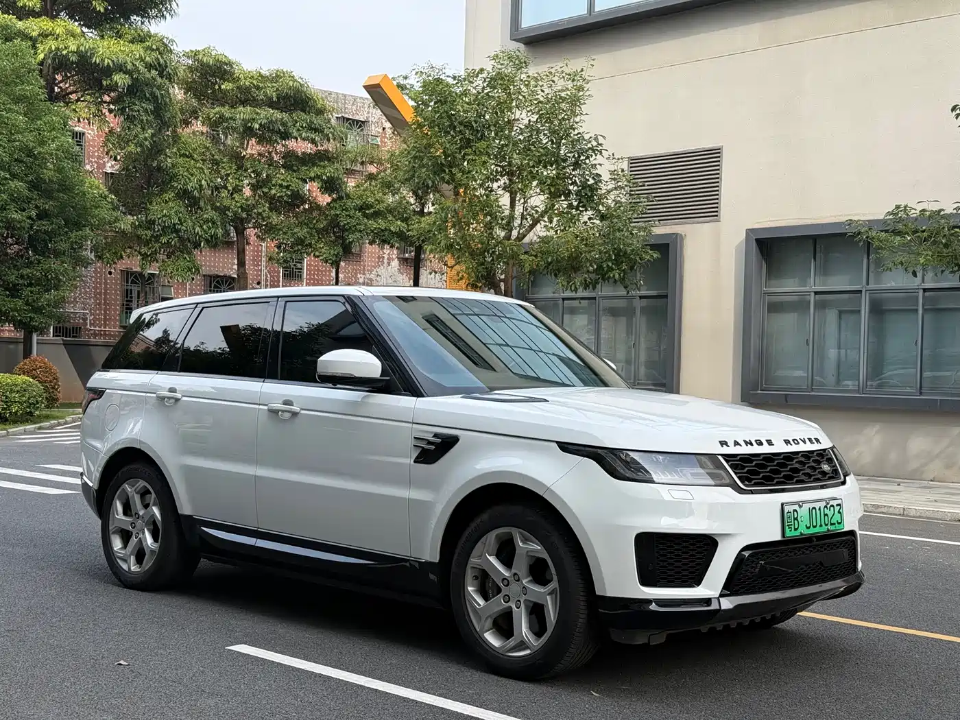 Land Rover Range Rover Sport PHEV 2018 Model P400e фото 2