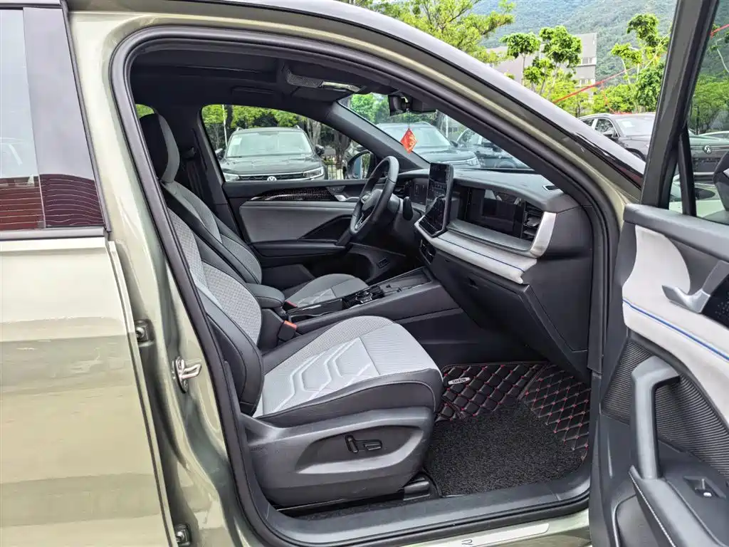 Volkswagen Tayron 2025 Model Tayron L 380TSI 4WD Luxury Easy Package фото 6