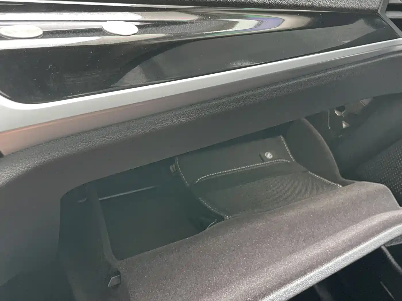 BMW 3 Series 2023 320Li M Sport Package фото 13