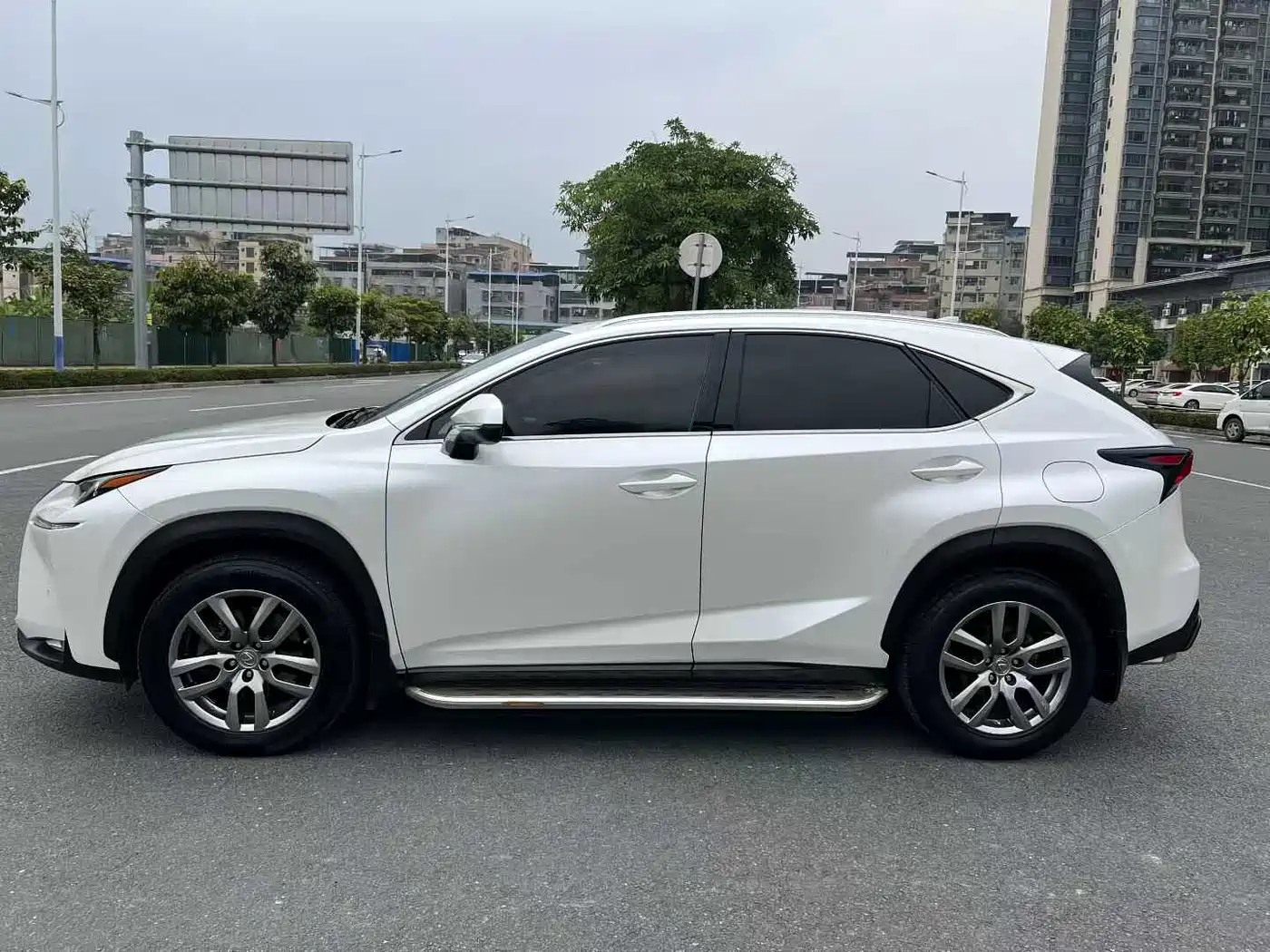 LEXUS NX