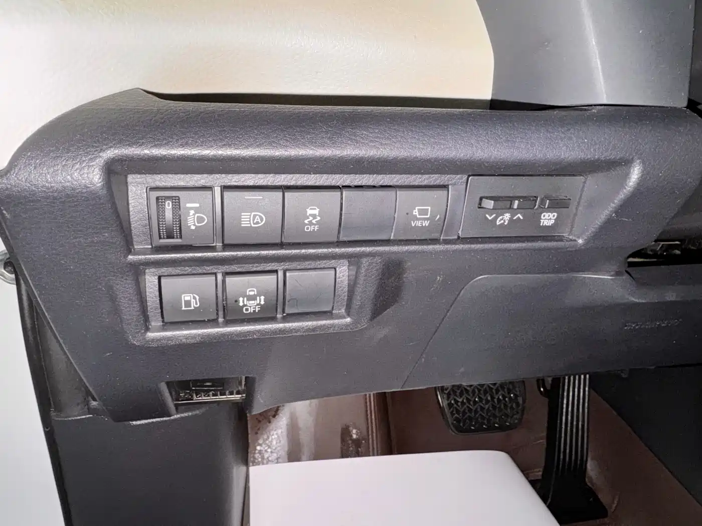 Toyota Granvia 2023 2.5L Hybrid Prestige PLUS Edition фото 15